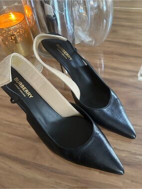 Burberry Black Leather Pointed Slingback Heels with Beige Strap